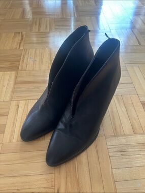 H&M Black Pointed Toe Ankle Booties